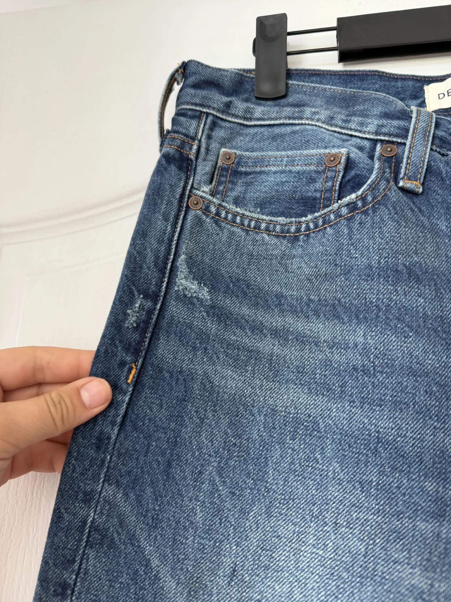 Image for Jean Denim Forum Aritzia taille 27 - Modèle Ex Boyfriend
