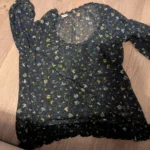 Thumbnail for : Blouse Esprit à fleurs – Très bon état