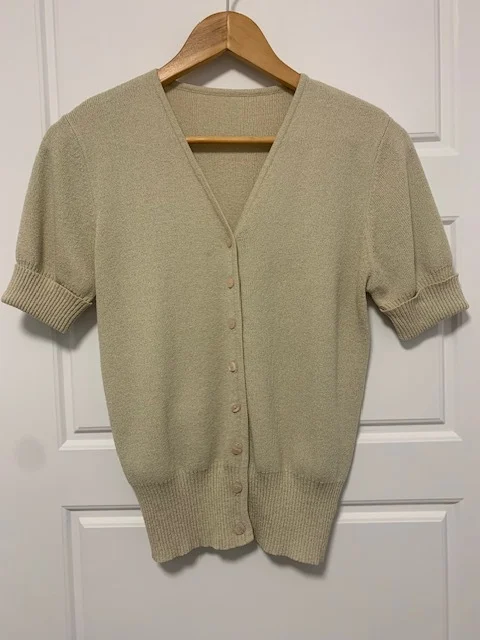 Featured image for Cardigan couleur taupe