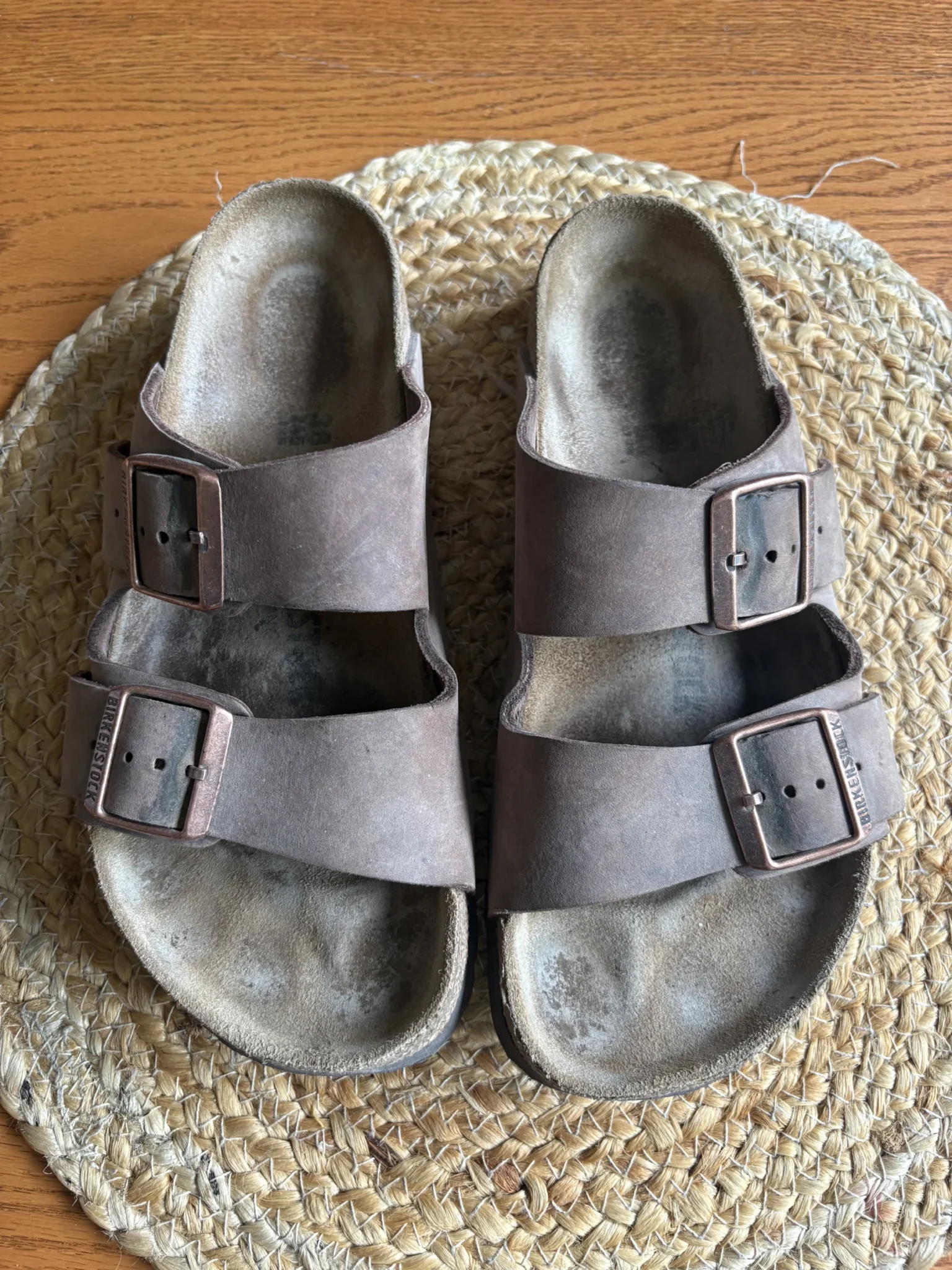 Featured image for Birkenstock Arizona in brown leather – 38