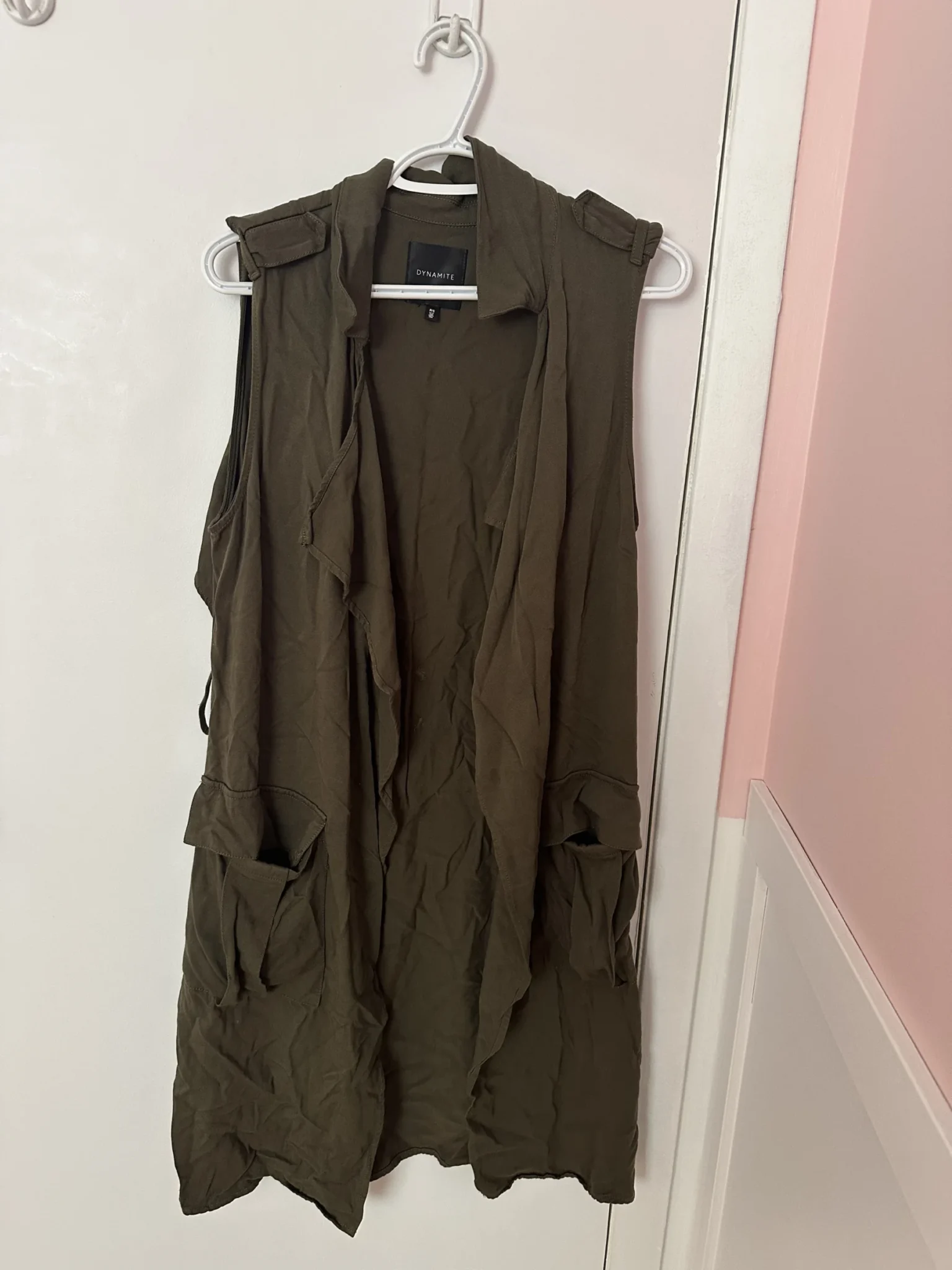 Featured image for Veste sans manche longue