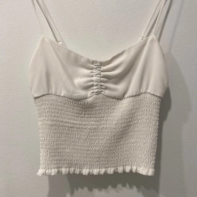 Image for Haut Camisole Blanche à Smocks Aritzia Wilfred White Ballet Smocked Cami Tank Top