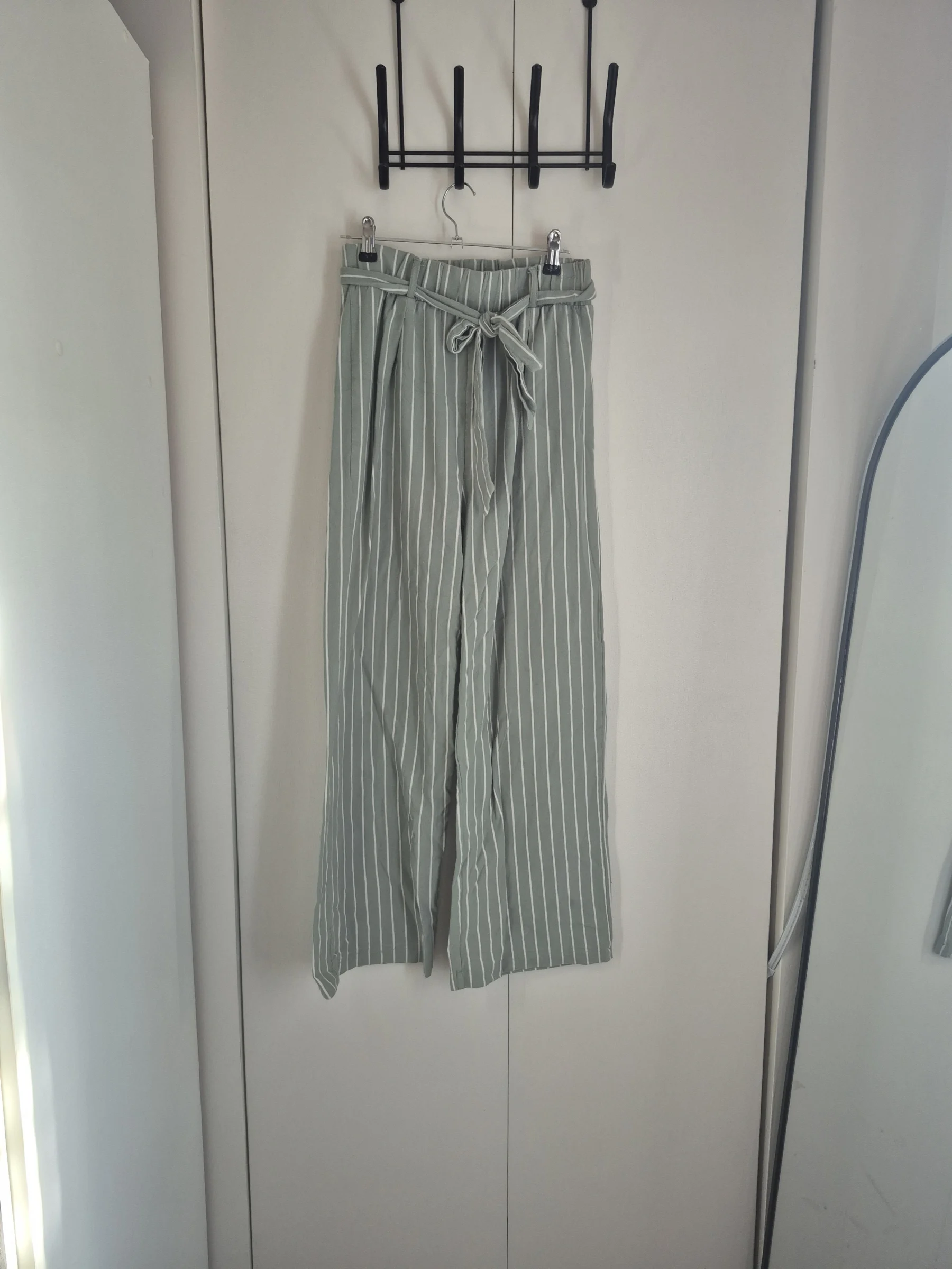 Pantalon taille haute Twik Simons Small Twik seconde main