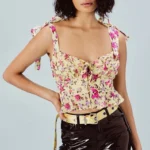 Featured thumbnail for Camisole Courte Fleurie Jaune Rose Volant For Love & Lemons Yellow Pink Floral Ruffle Cami Crop Top