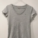 Thumbnail for Haut Gris Col en V Tommy Hilfiger Grey V-Neck T-Shirt Top