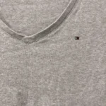 Thumbnail for Haut Gris Col en V Tommy Hilfiger Grey V-Neck T-Shirt Top