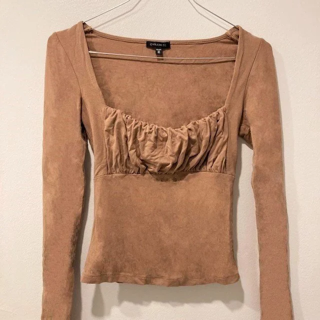 Image for Haut Chandail Brun Froncé à Manches Longues Dynamite Tan Beige Long Sleeve Ruched Top