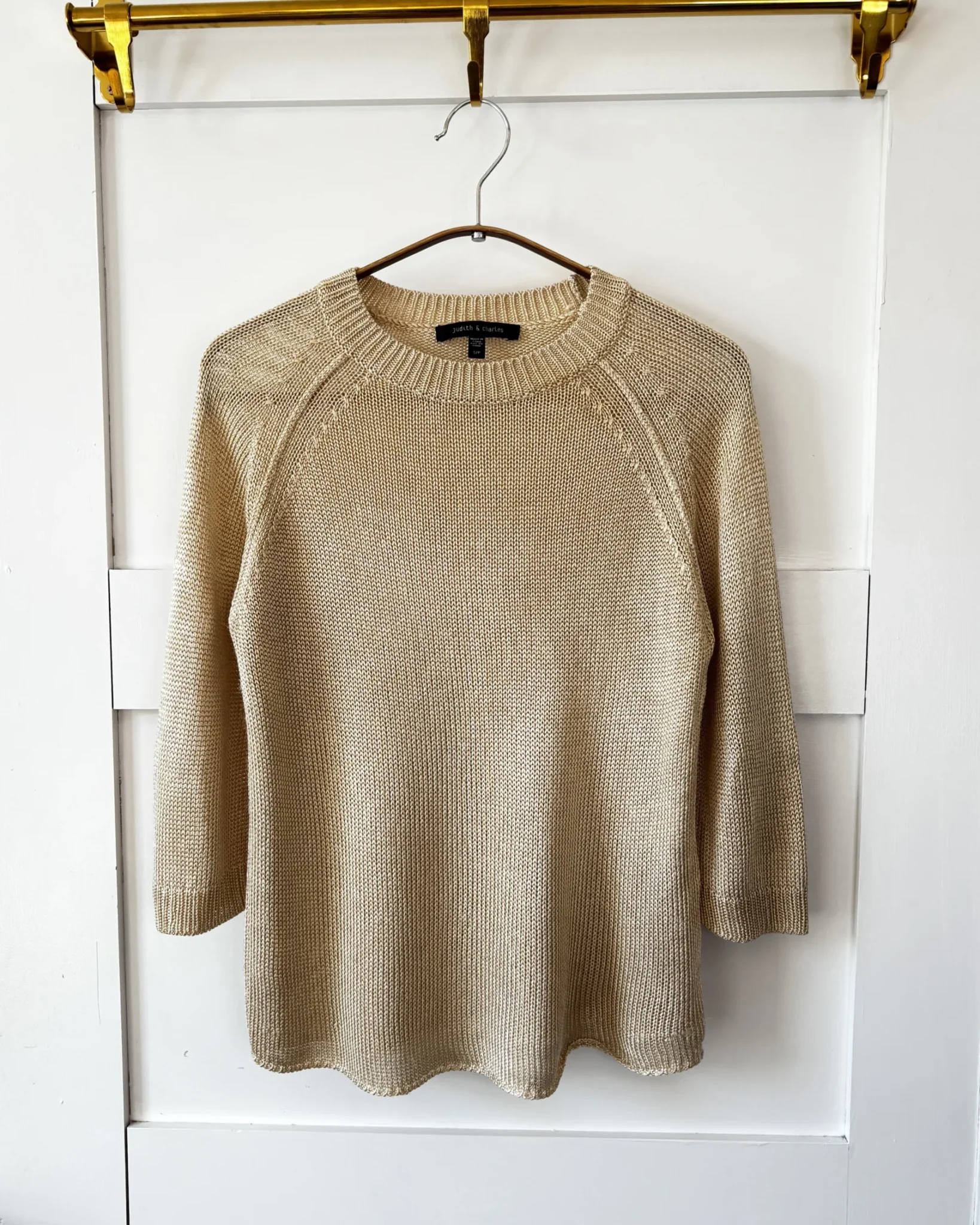 Featured image for ♥️JUDITH ET CHARLES slightly golden-coloured knitted jumper