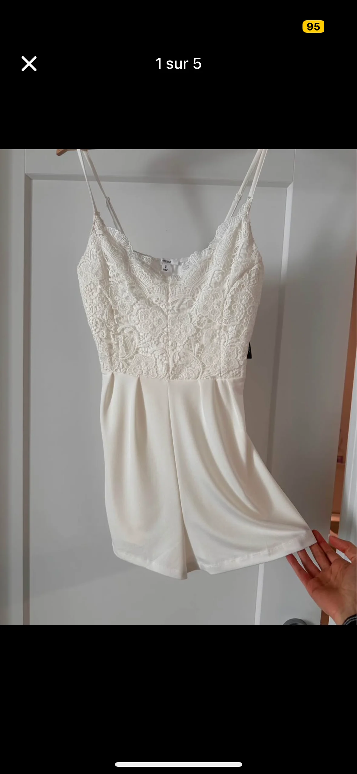 Magnifique jumpsuit Ardène avec étiquette originale taille small jamais porté en parfait état Ardene seconde main