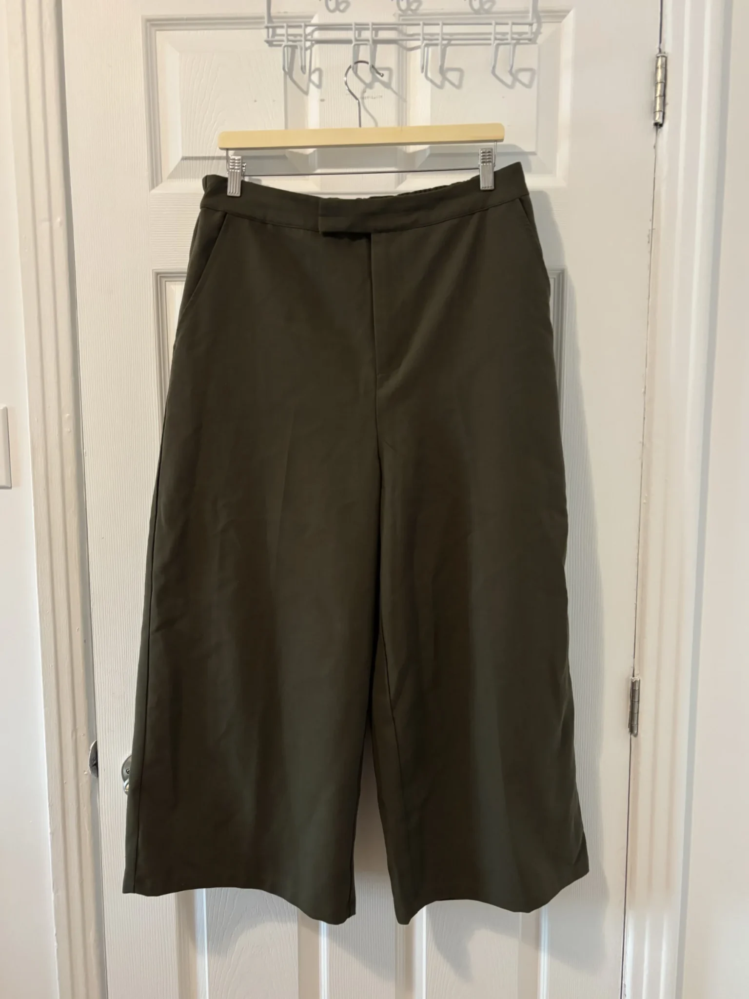 Featured image for Pantalon palazzo kaki XL