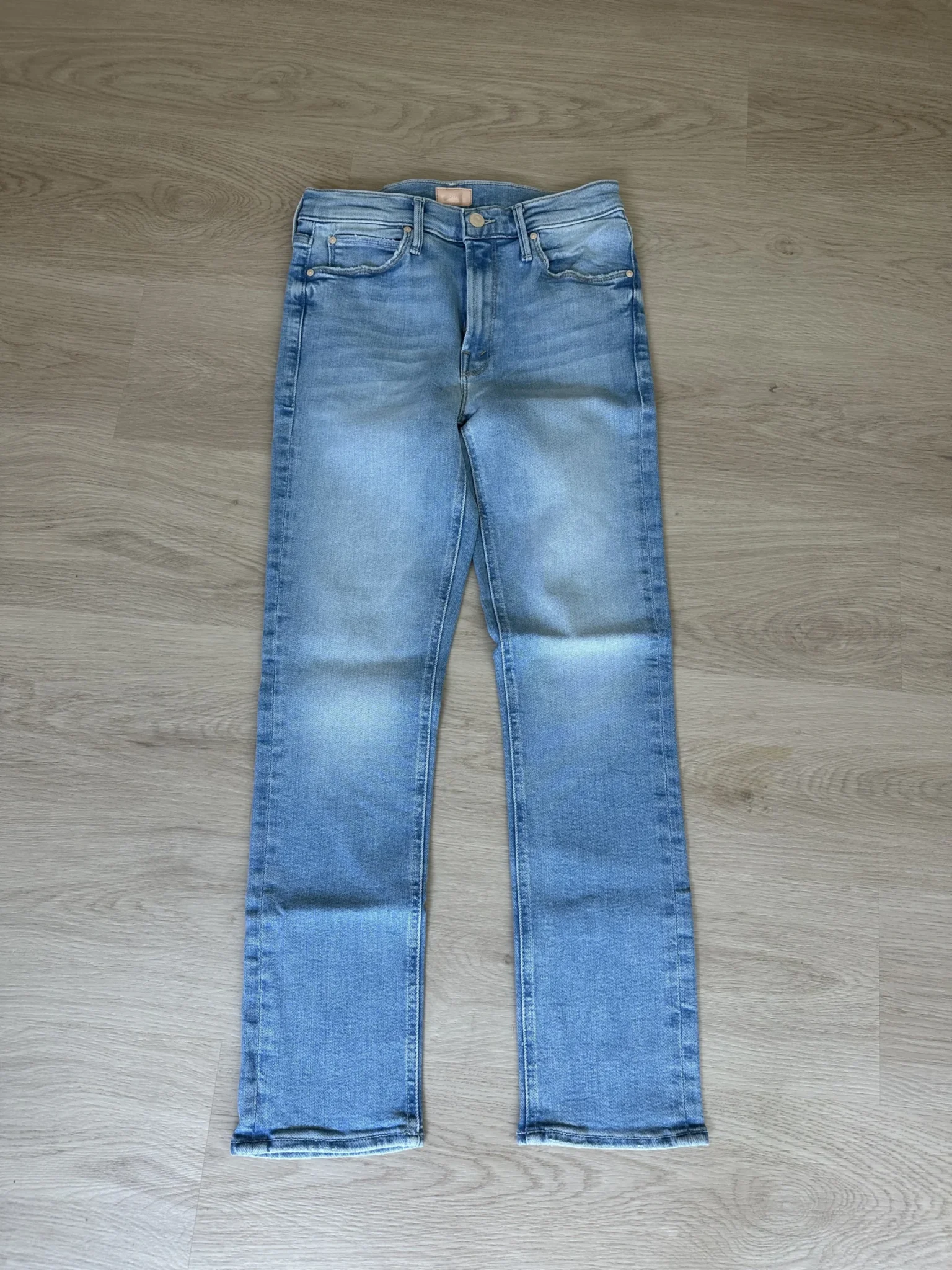 Featured image for Mother Mid-Rise Dazzler Ankle 26