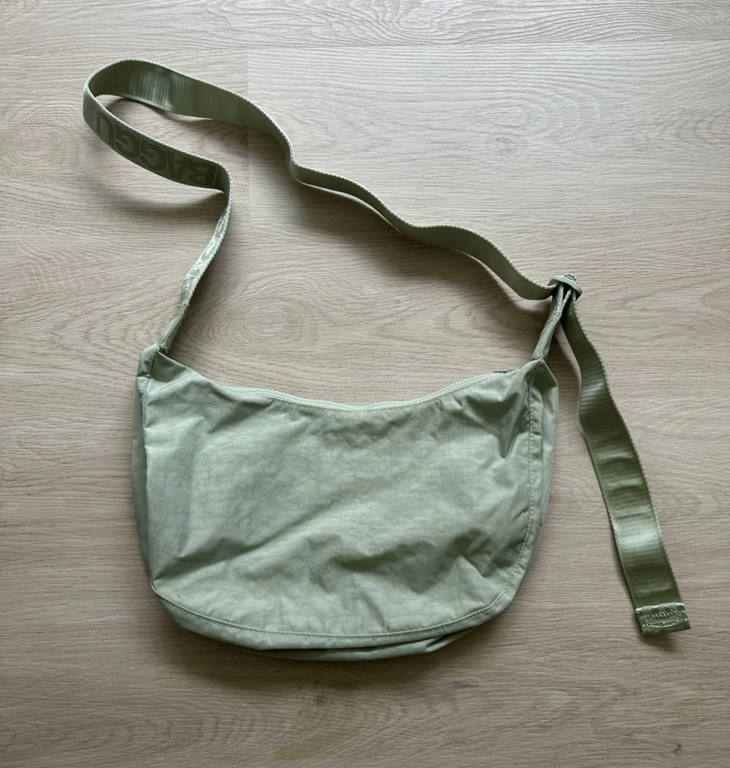 Image for Baggu Medium Nylon Crescent Bag