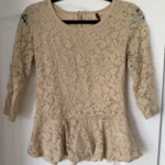 Featured thumbnail for Blouse en dentelles beige Giorgia taille M/L