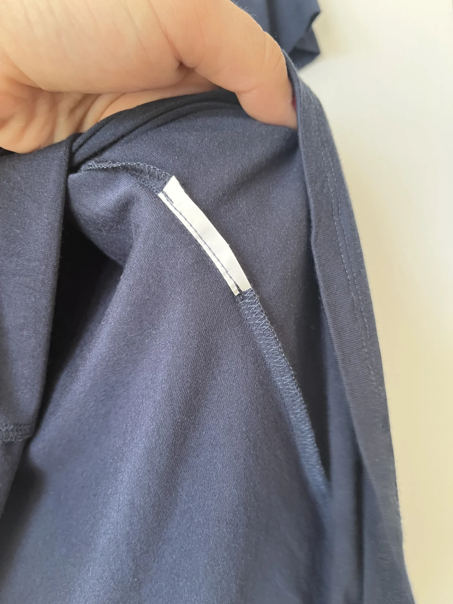 Image for Blouse Max Mara Week-end bleu marine avec col broderie perles