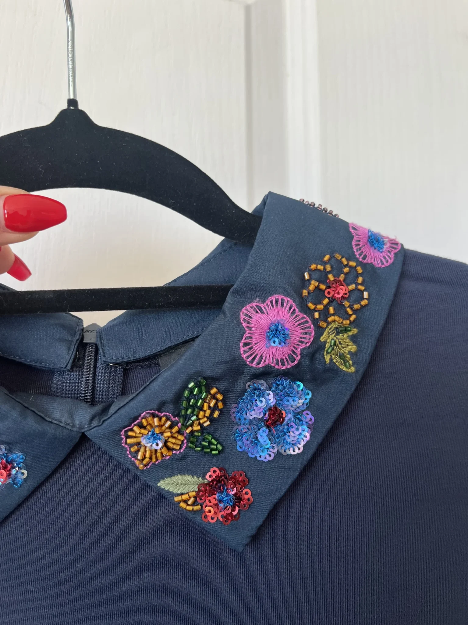 Image for Blouse Max Mara Week-end bleu marine avec col broderie perles