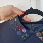 Thumbnail for Blouse Max Mara Week-end bleu marine avec col broderie perles