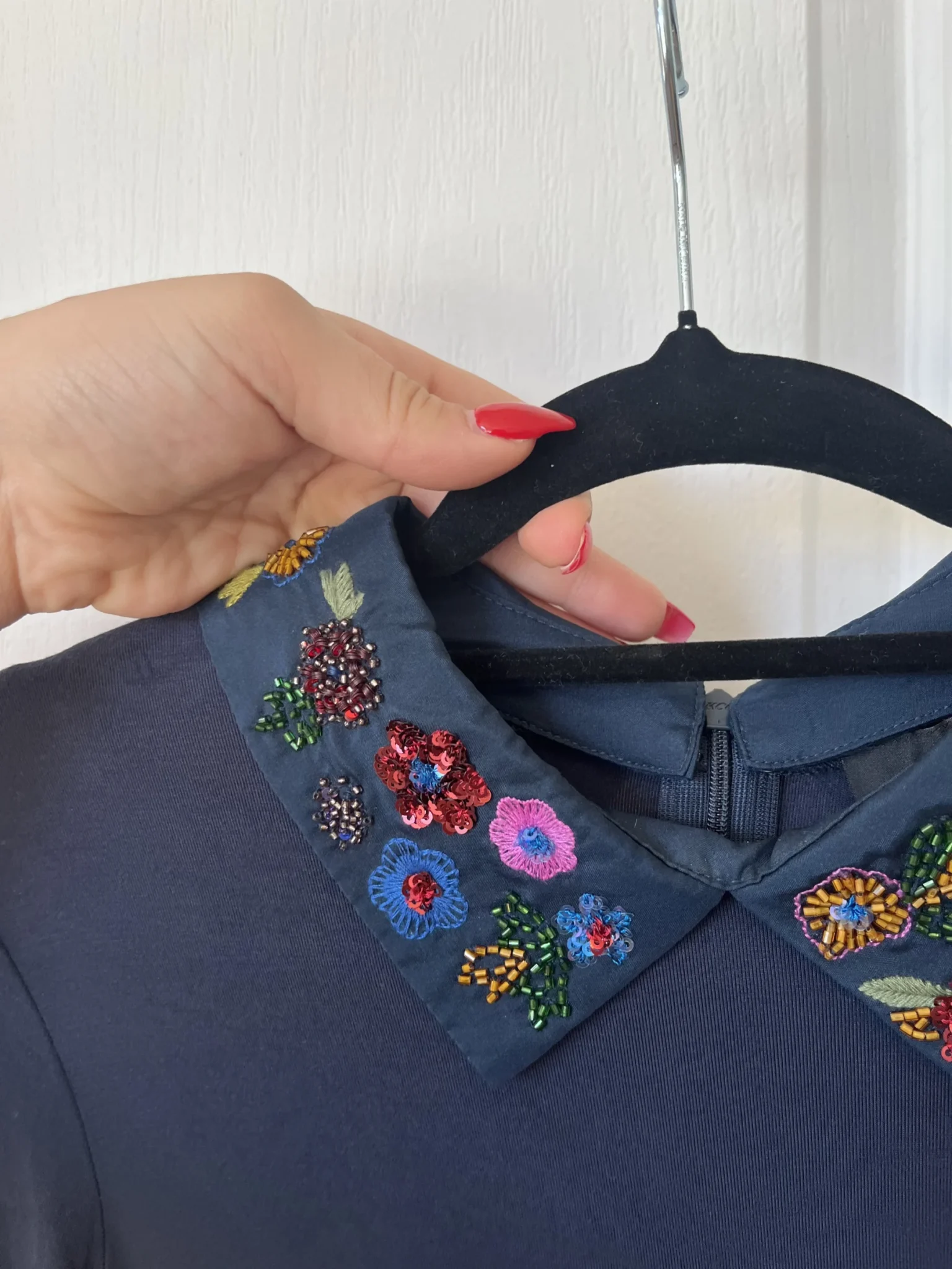 Image for Blouse Max Mara Week-end bleu marine avec col broderie perles