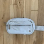 Featured thumbnail for Sac bandoulière Lululemon