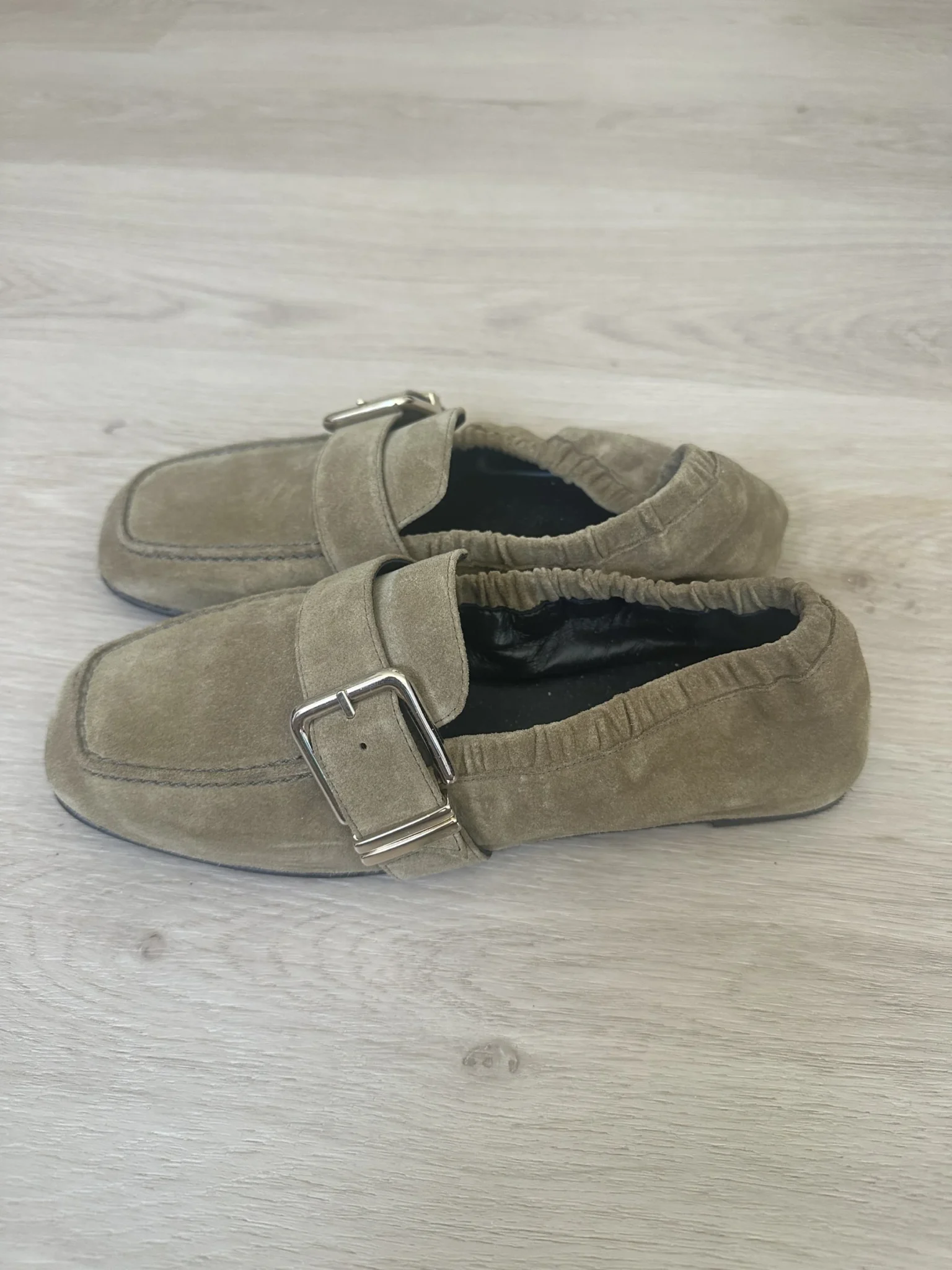 Featured image for Balzac Paris Alixia Leather Moccasins, size 37