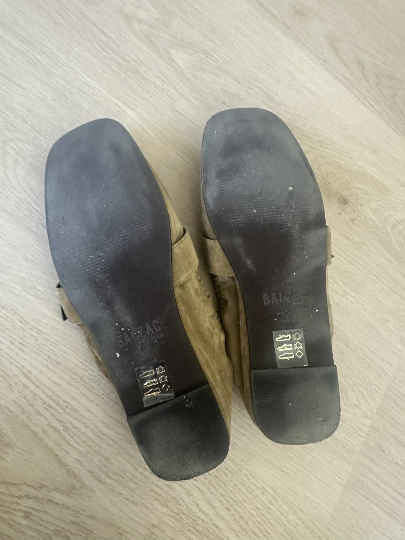 Image for Balzac Paris Alixia Leather Moccasins, size 37
