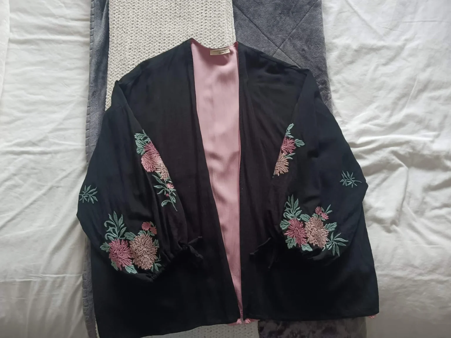 Featured image for Veste style Kimono