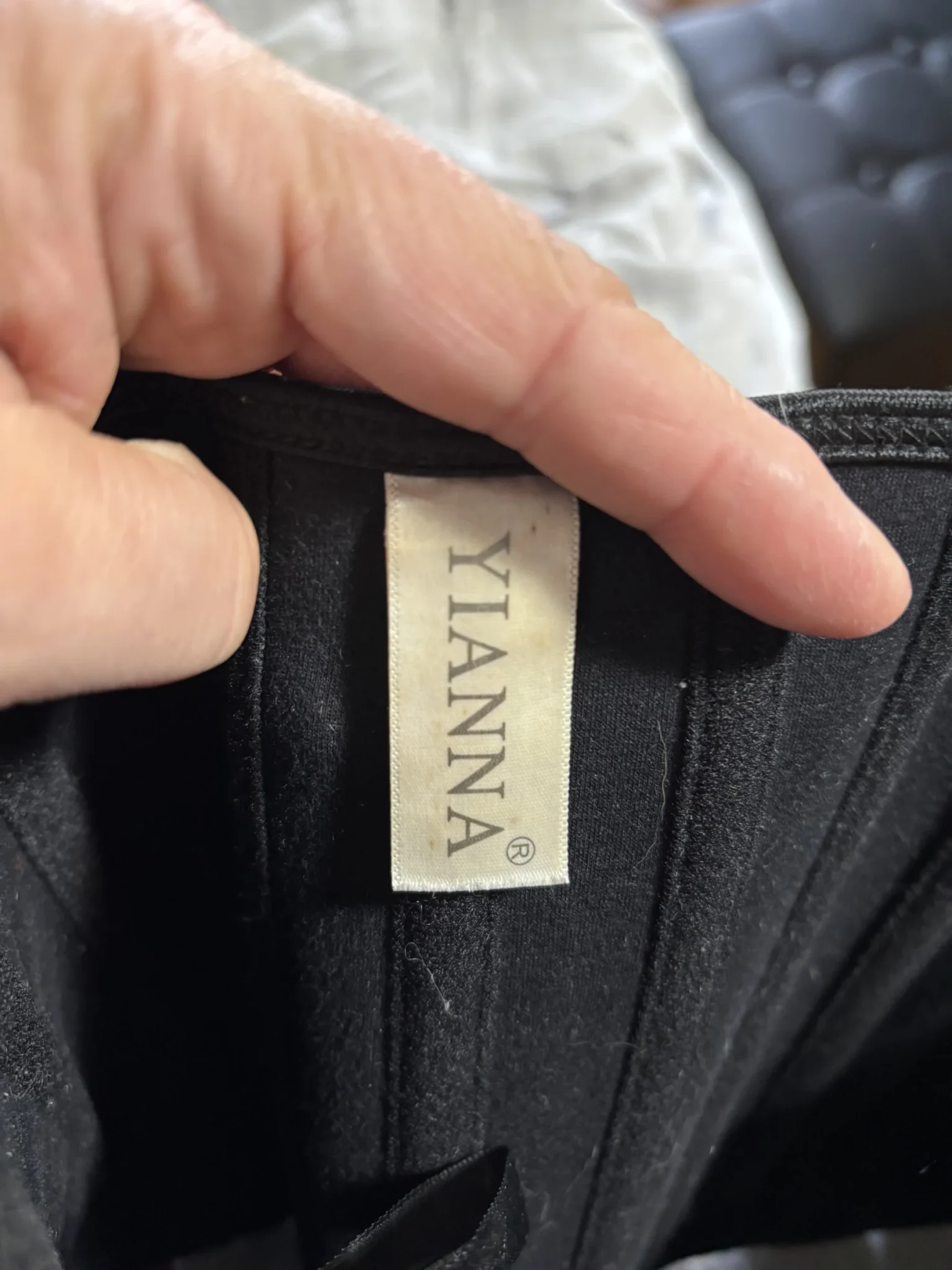 Image for Gaine / Serre-taille en latex YIANNA – Taille L – Noir