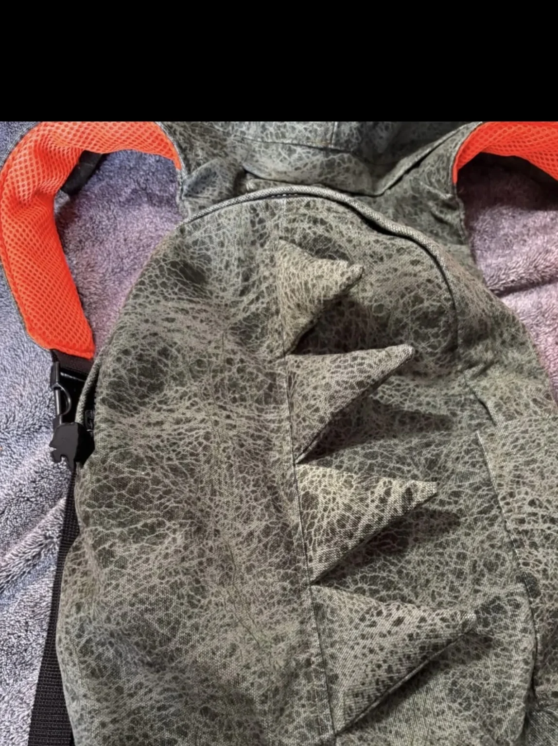 Image for Sac à dos dinosaure 3D avec capuche intégrée – Marque Morikukko (Enfant)