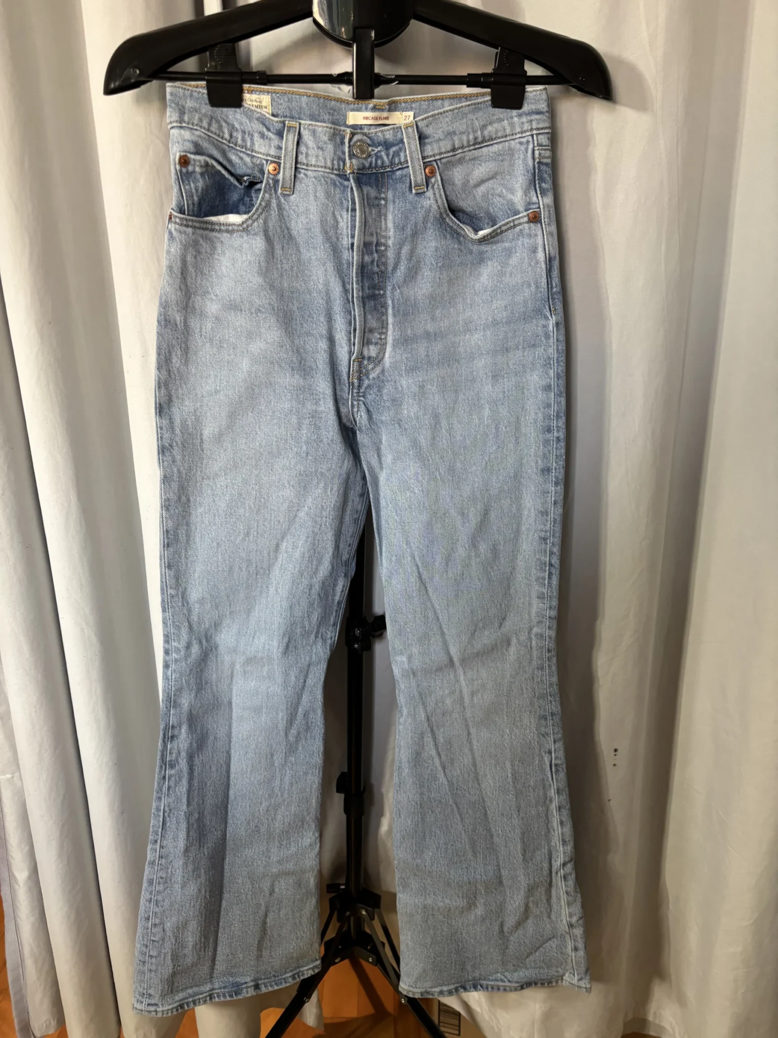 Featured image for Jean Levi’s Premium Ribcage Flare - Bleu Clair - Taille 27