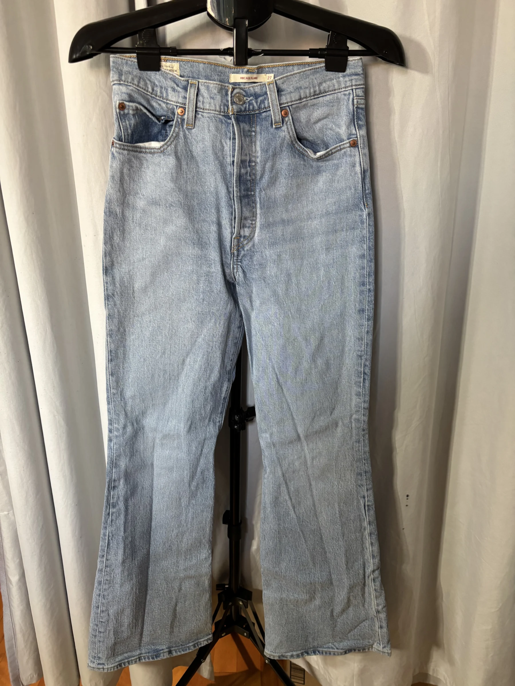 Jean Levi’s Premium Ribcage Flare - Bleu Clair - Taille 27 Levis seconde main