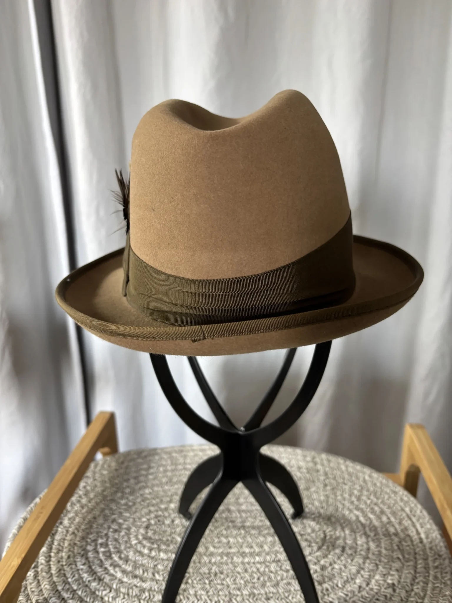 Image for Authentique Chapeau Fedora Vintage BILTMORE – Fabriqué au Canada – Taille 6 ¾ (54 cm)