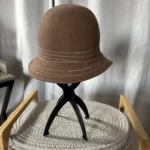 Thumbnail for Chapeau cloche Vintage en laine Dobbs Fifth Avenue (Made in USA)