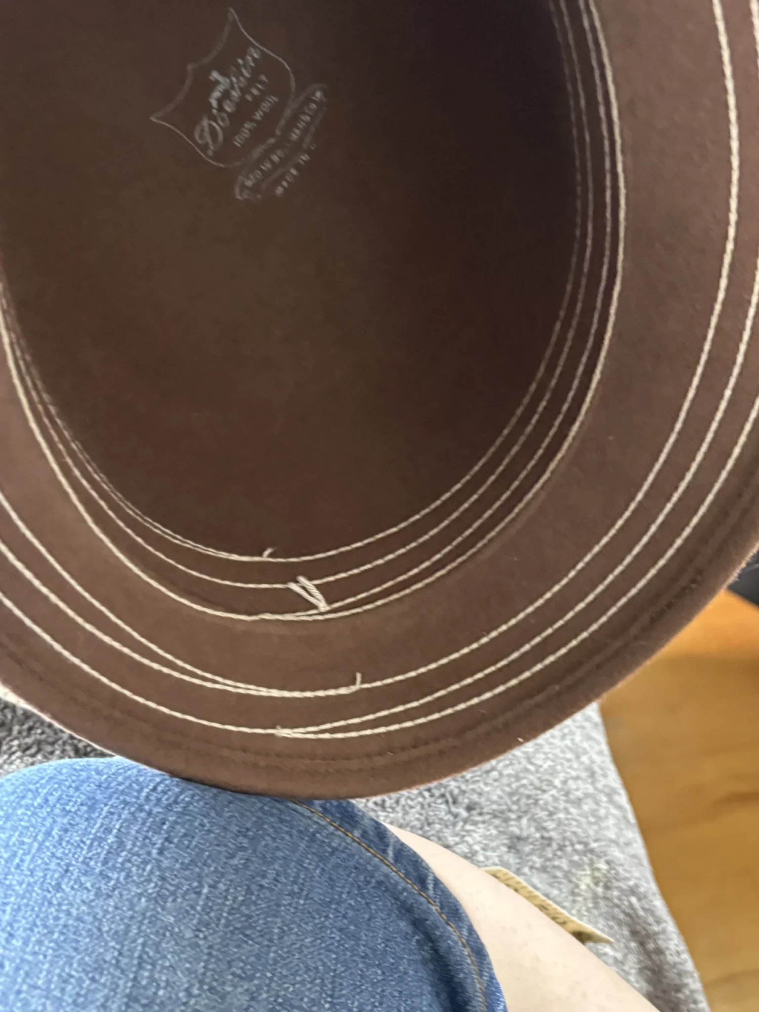 Image for Chapeau cloche Vintage en laine Dobbs Fifth Avenue (Made in USA)