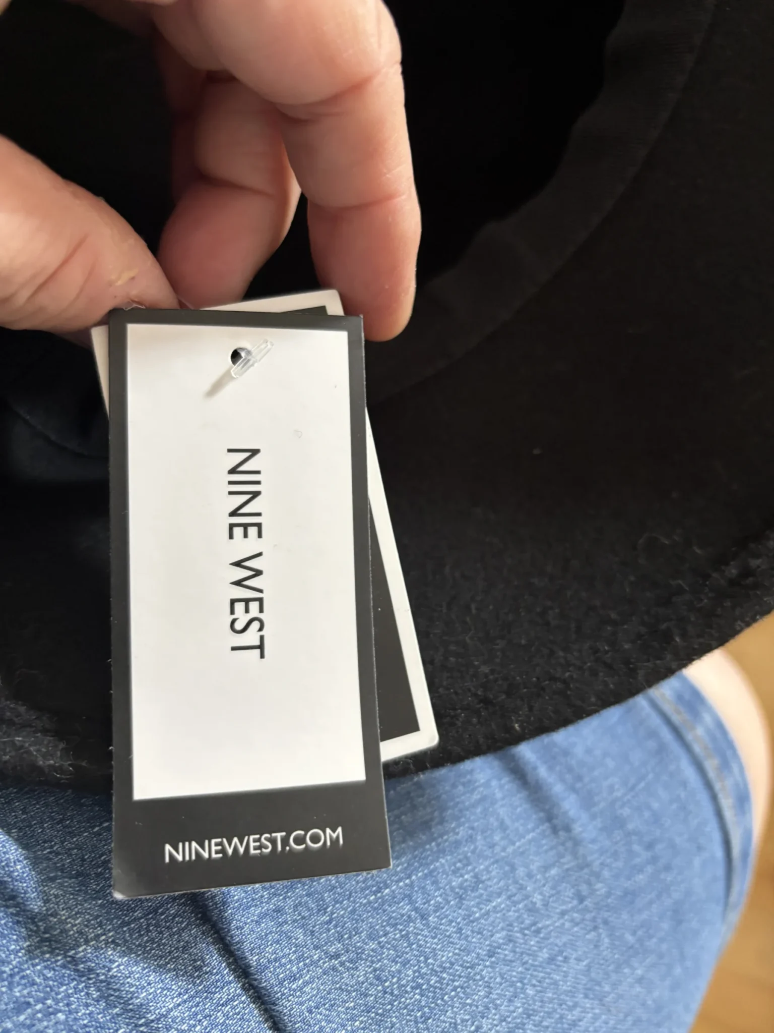 Image for Chapeau cloche Nine West noir 100 % laine – Neuf avec étiquettes (Prix d'origine : 68 $)
