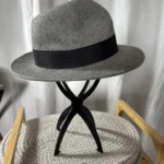 Thumbnail for Chapeau Fedora 100% Laine Parkhurst – Gris avec Plumes – Taille S (Petit)