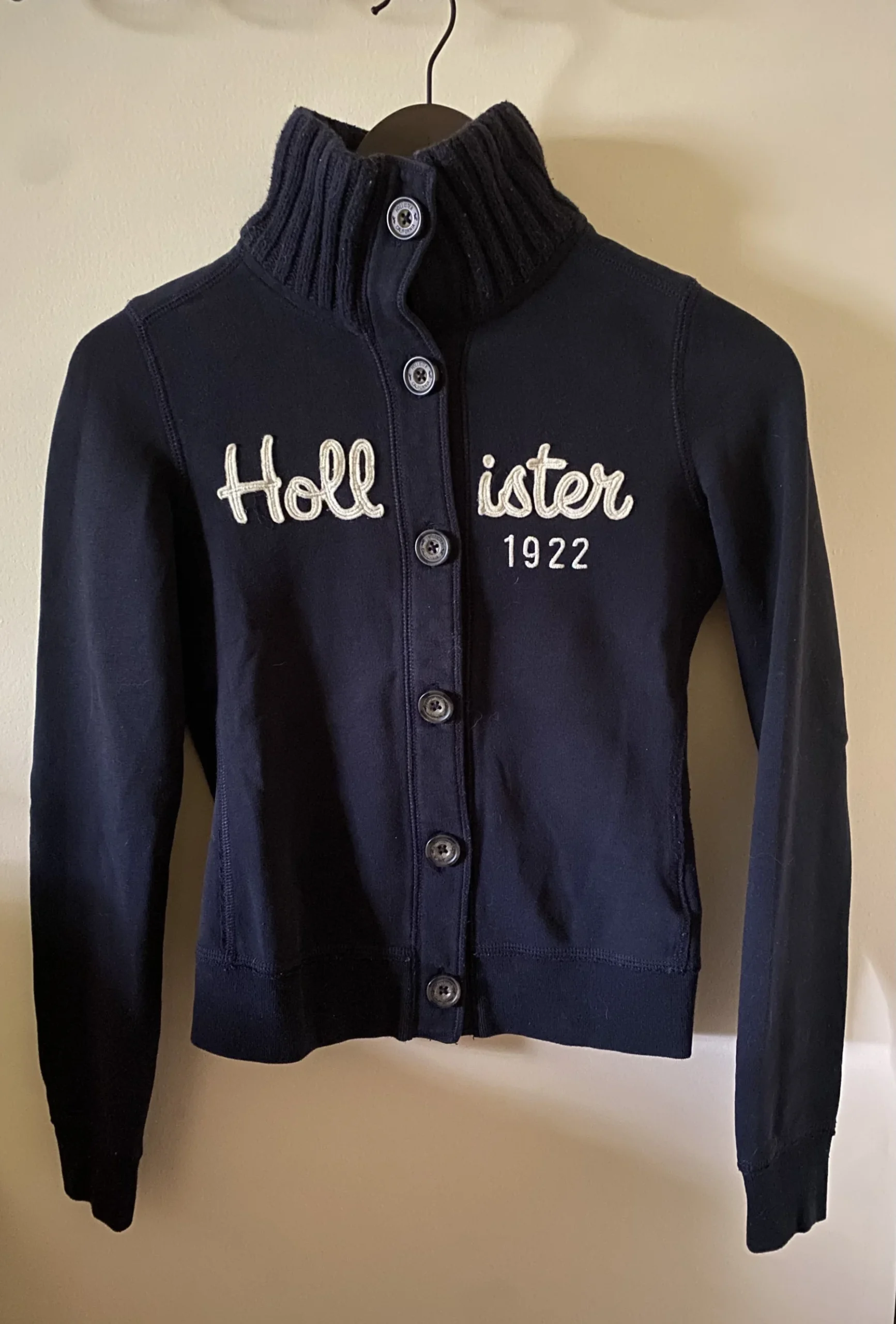 Pull bleu marine XS Hollister Hollister seconde main