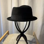 Featured thumbnail for Chapeau Fedora Noir en Laine « Le 31 » (Simons) - Fabriqué en Italie - Taille M/ 57