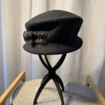Thumbnail for Superbe Chapeau Cloche Vintage - Création Almar (Made in Canada)
