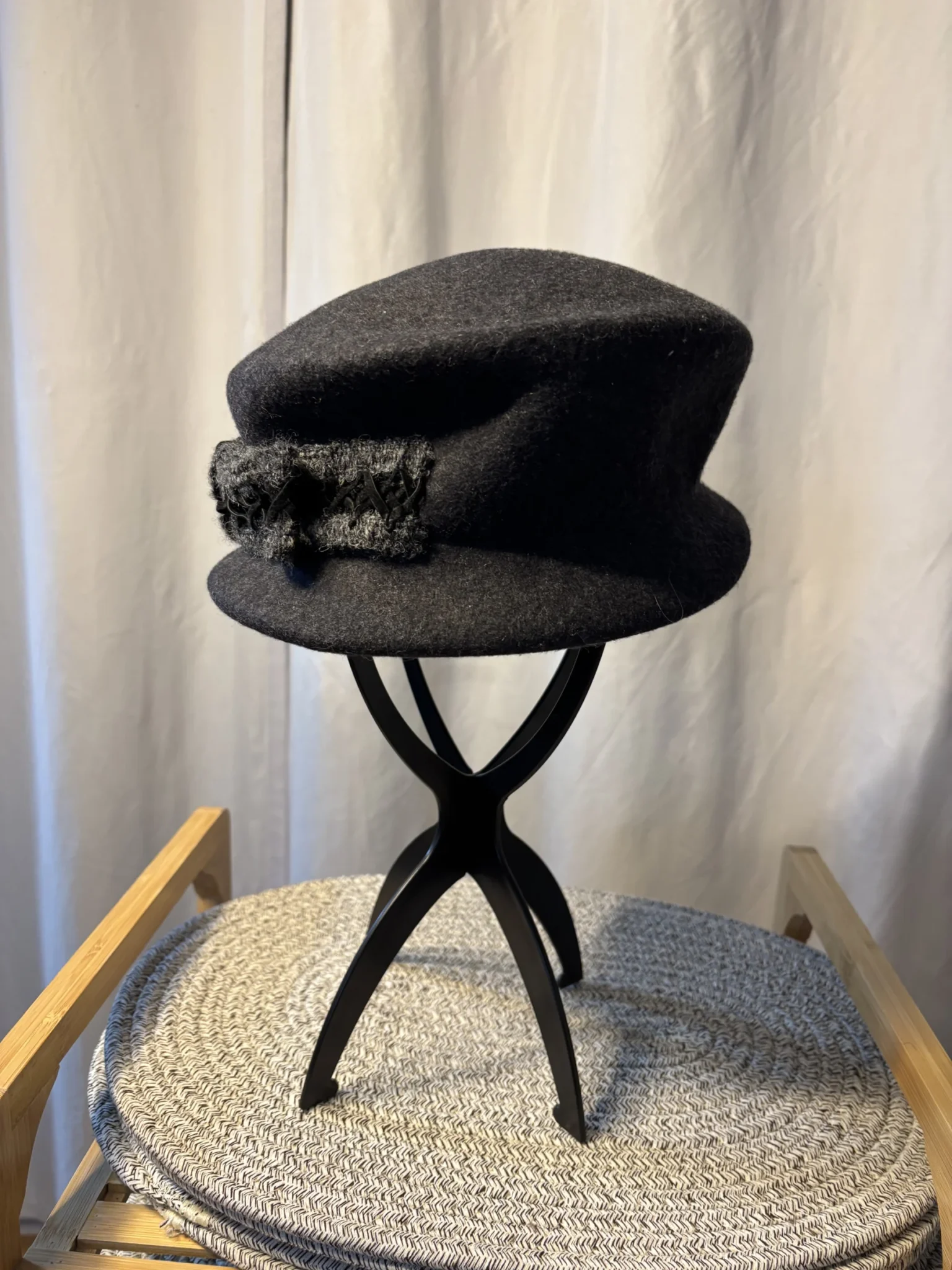 Image for Superbe Chapeau Cloche Vintage - Création Almar (Made in Canada)