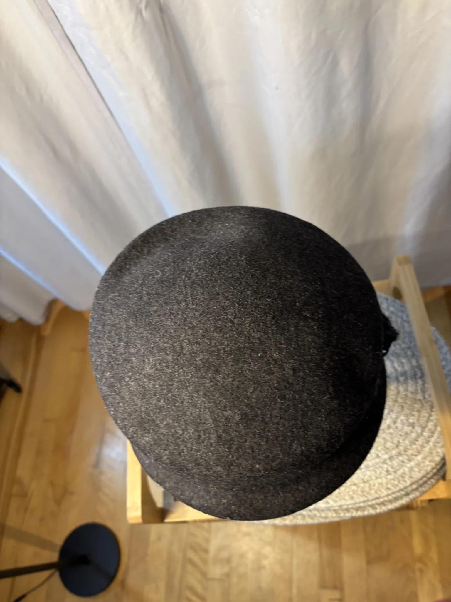 Image for Superbe Chapeau Cloche Vintage - Création Almar (Made in Canada)