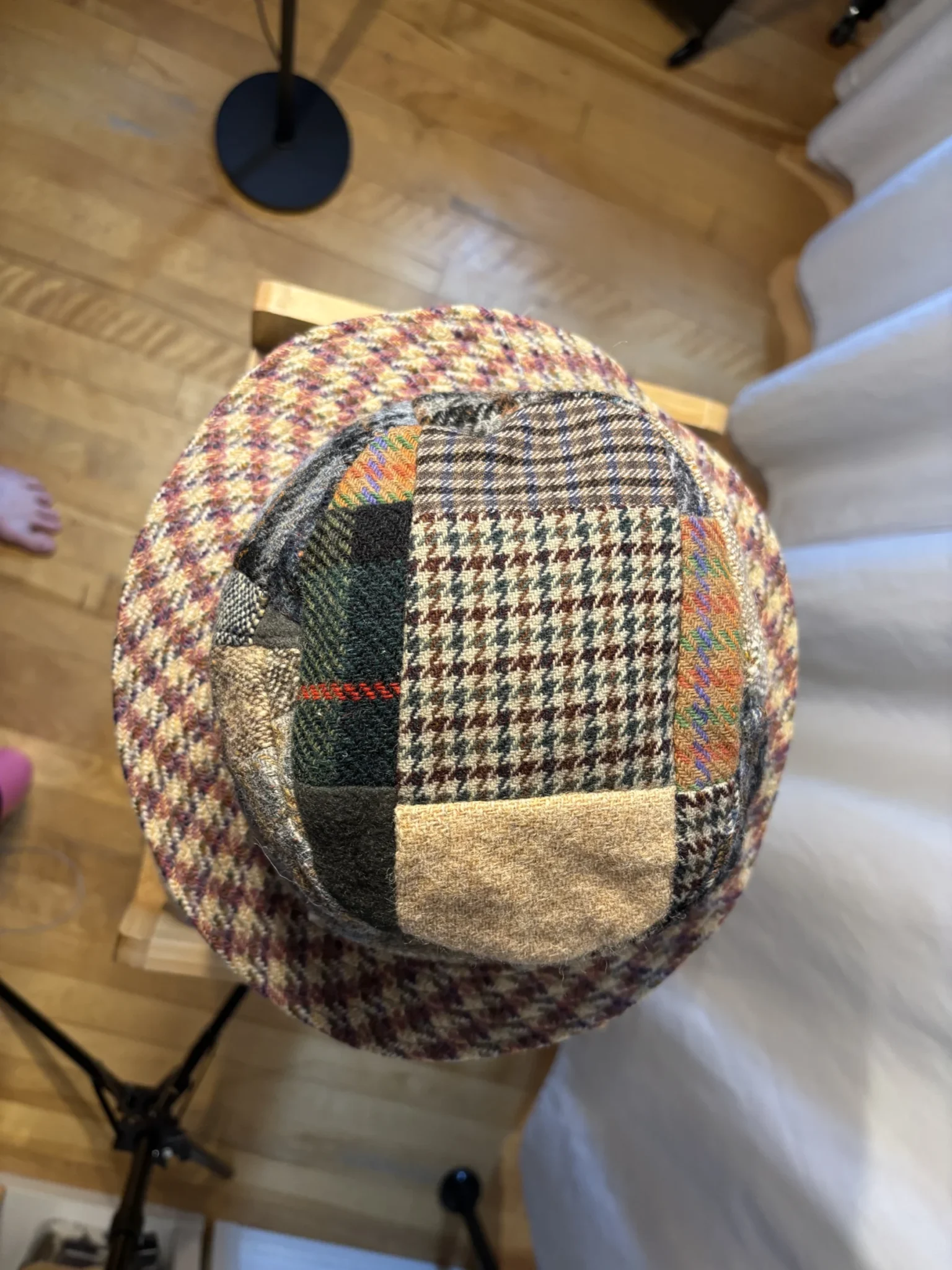 Image for Authentique Chapeau de Marche Irlandais en Tweed Donegal Vintage - Taille M (100% Laine)