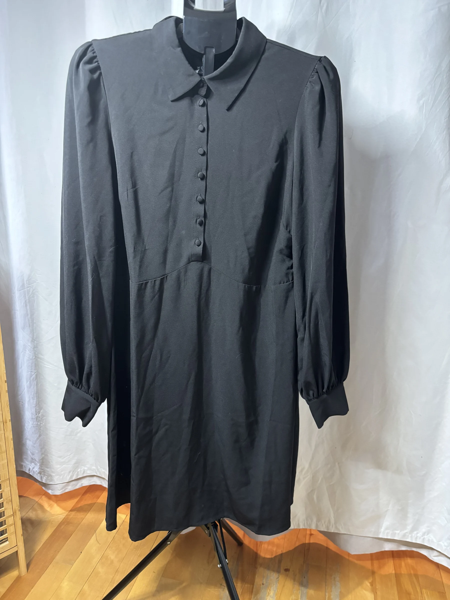 Robe chemise noire Womance - Taille M Womance seconde main