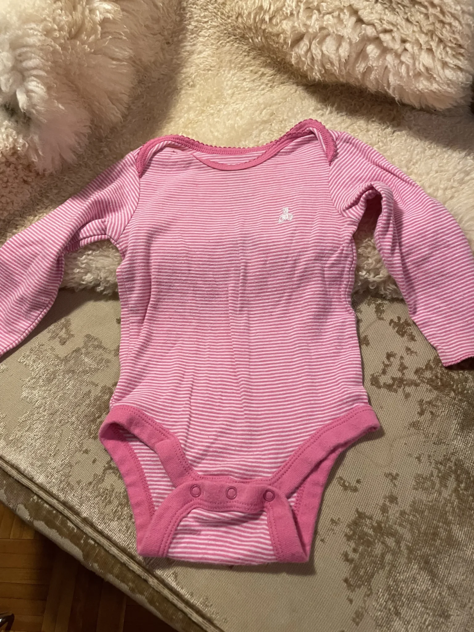 Featured image for Cache couche manches longues baby gap 6 - 12 mois