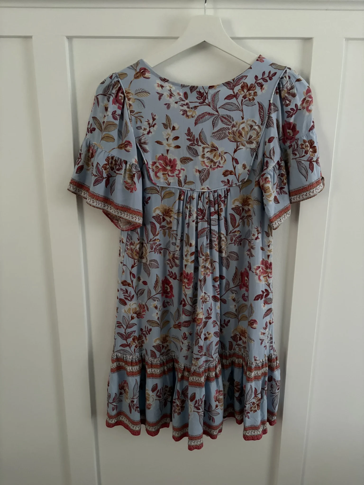 Image for Robe courte à motifs floraux