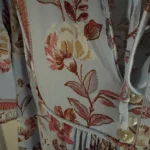 Thumbnail for Robe courte à motifs floraux