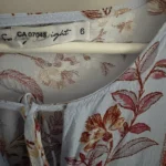 Thumbnail for Robe courte à motifs floraux