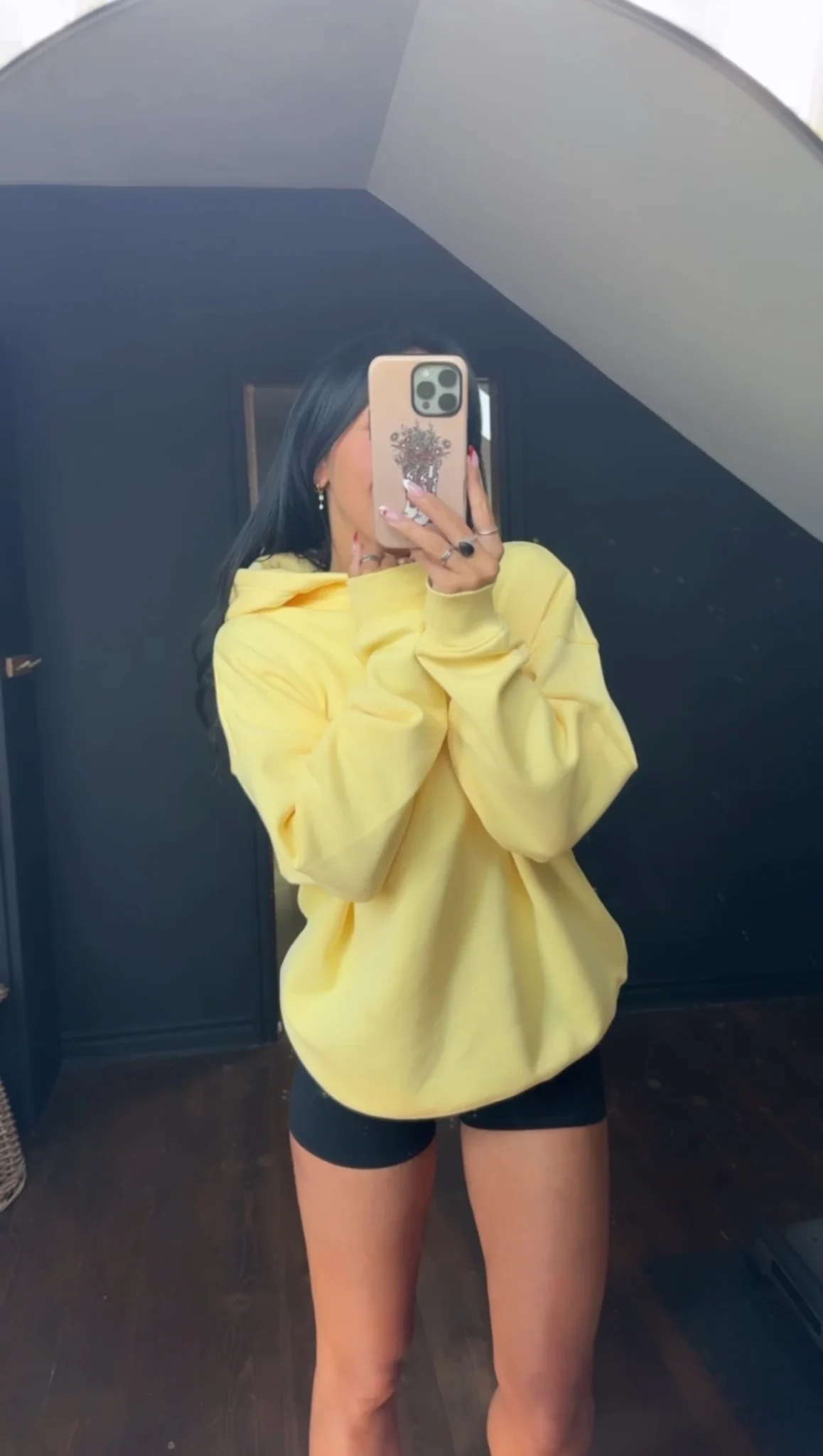 Image for Hoodie WOMANCE jaune - out of office