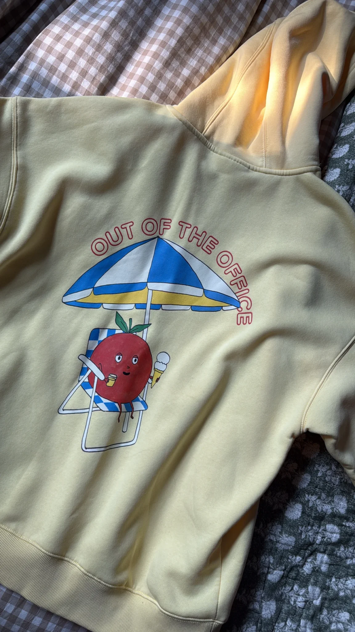 Image for Hoodie WOMANCE jaune - out of office