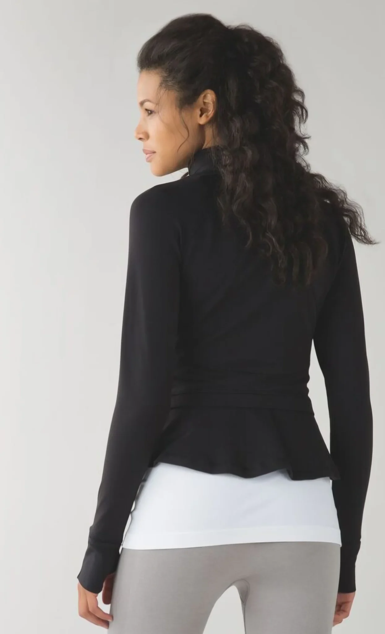Image for ⛹️‍♀️Lululemon top