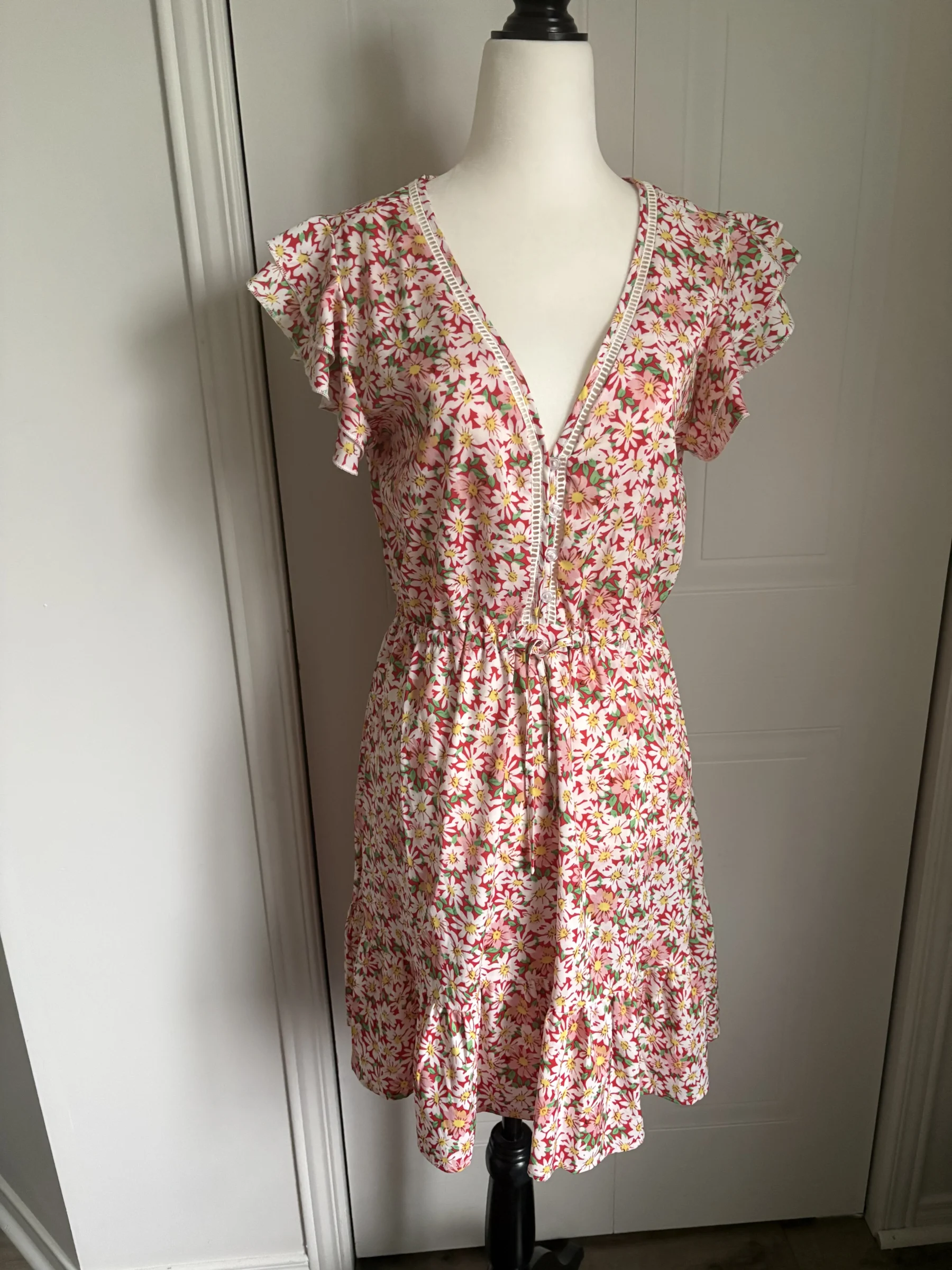 Robe légère et féminine Womance seconde main