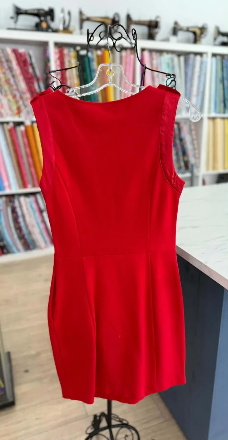 Image for Robe rouge vif sans manches de Armani/Exchange
